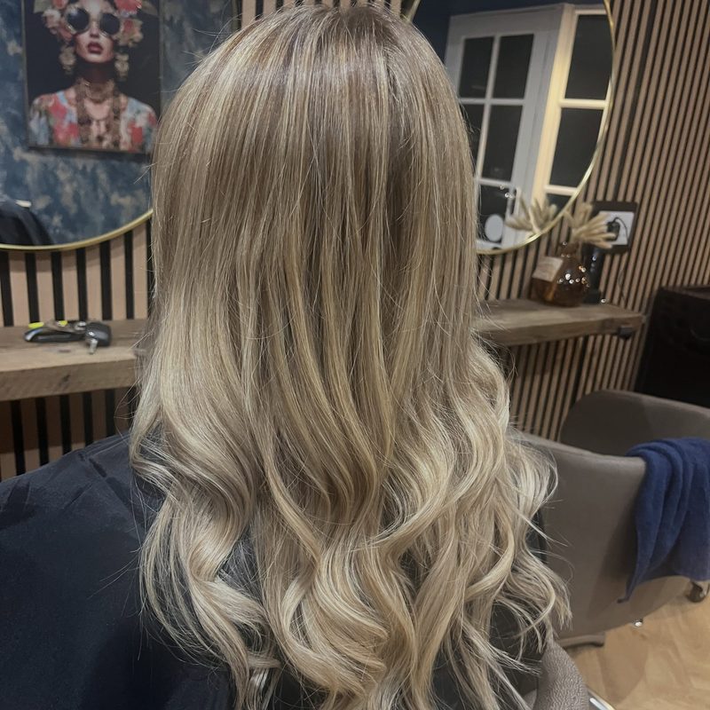 Ash blonde curls