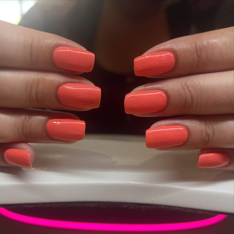 Coral gel nails, square shape