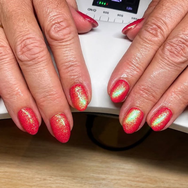 Red builder gel with colour-shifting glitter